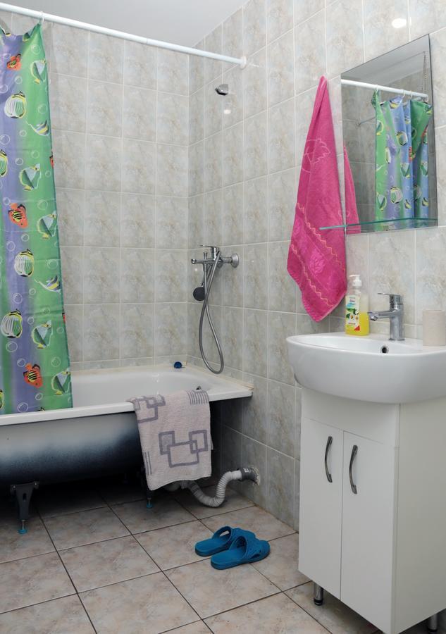 Hostel Raduga Kiev Extérieur photo